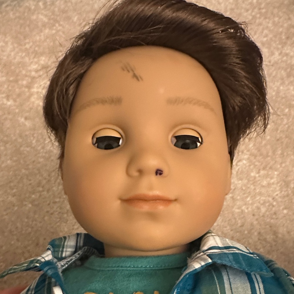American Girl Doll *RETIRED* Logan Everett - Picture 6 of 6
